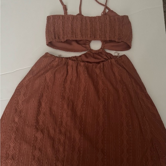 Rust Cutout Midi Dress - Picture 4 of 4